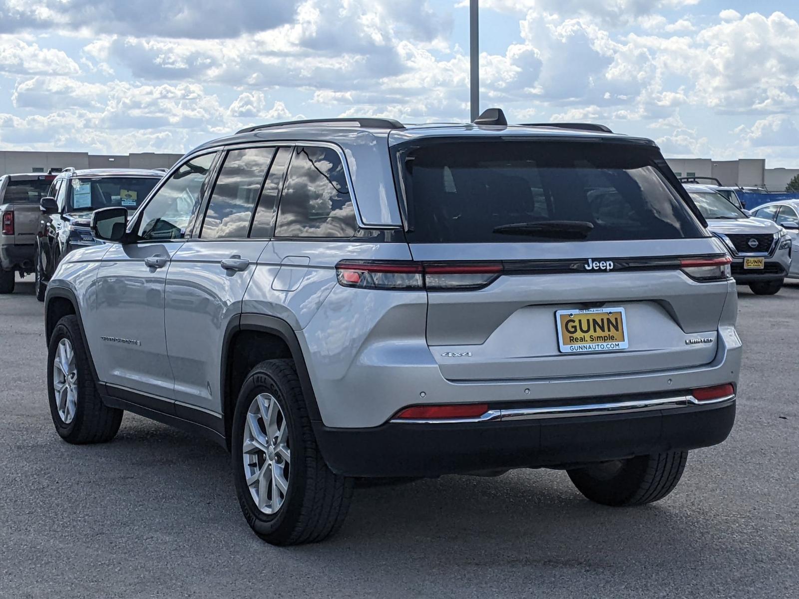 2023 Jeep Grand Cherokee Vehicle Photo in Seguin, TX 78155