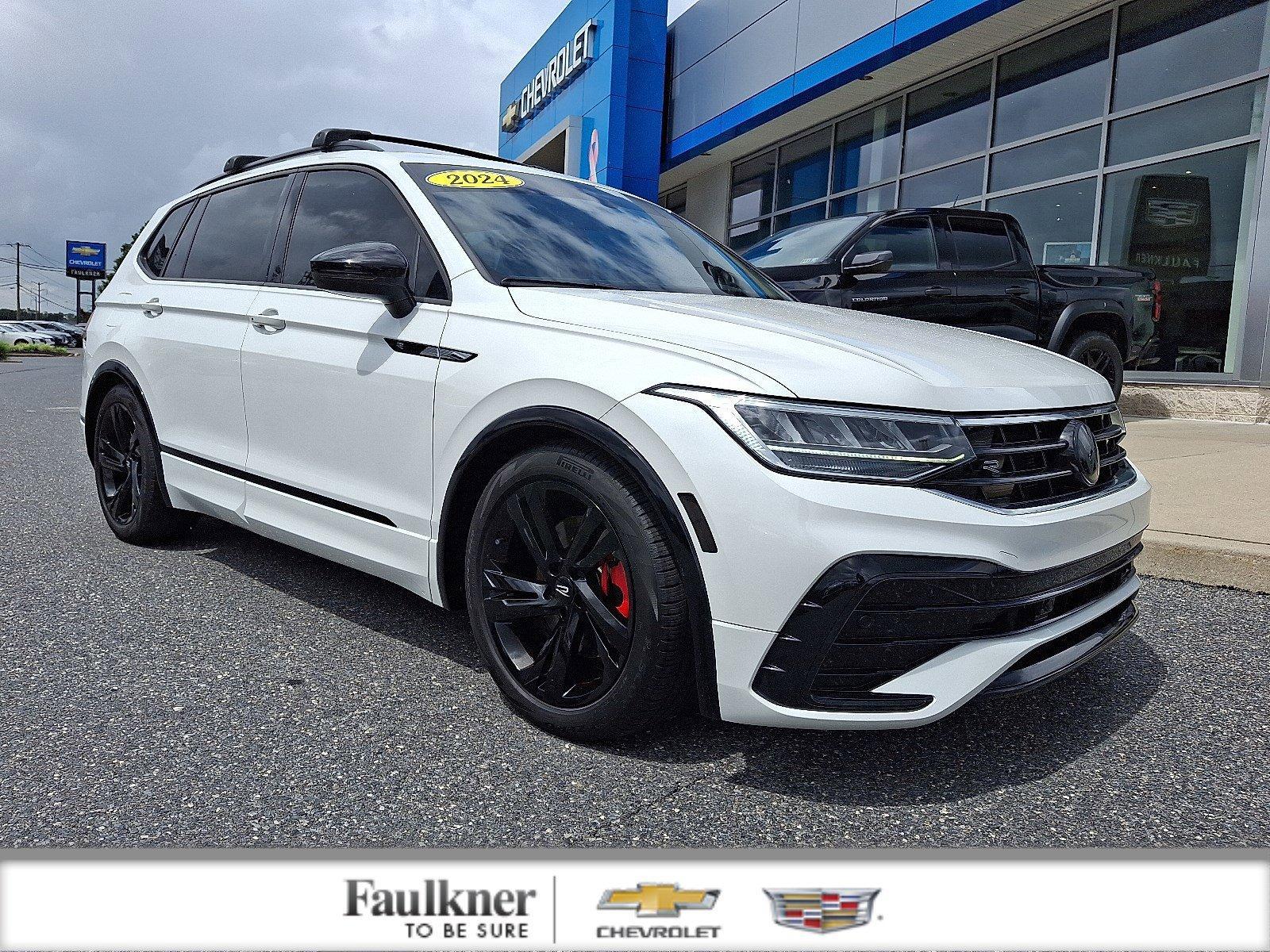 2024 Volkswagen Tiguan Vehicle Photo in BETHLEHEM, PA 18017-9401