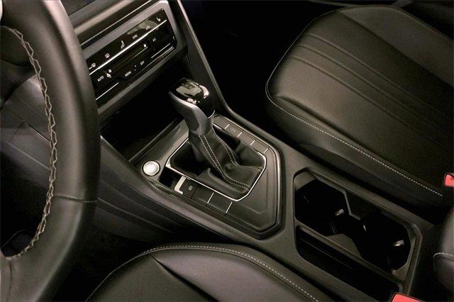 2024 Volkswagen Tiguan Vehicle Photo in KANSAS CITY, MO 64114-4502