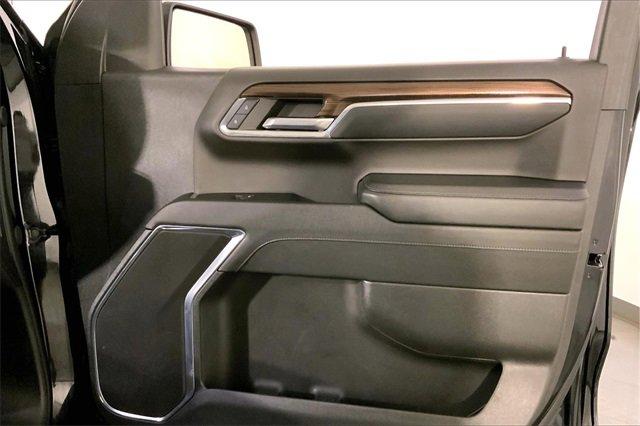 2024 Chevrolet Silverado 1500 Vehicle Photo in KANSAS CITY, MO 64114-4502