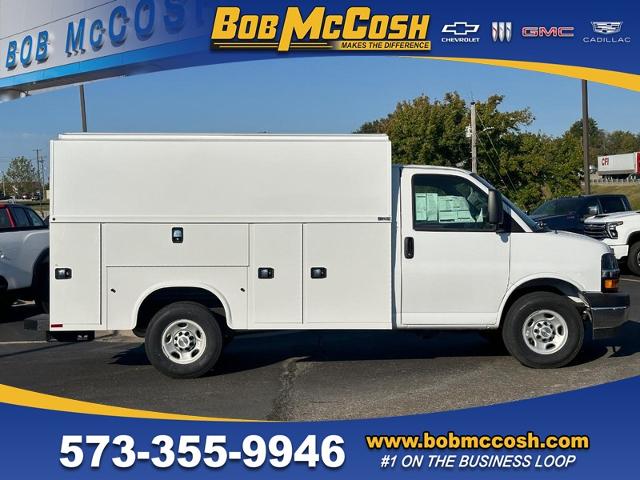 2024 Chevrolet Express Cutaway 3500 Vehicle Photo in COLUMBIA, MO 65203-3903