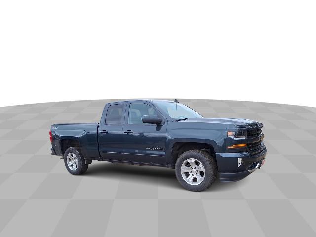 Used 2017 Chevrolet Silverado 1500 LT Z71 with VIN 1GCVKRECXHZ245709 for sale in Grand Rapids, Minnesota