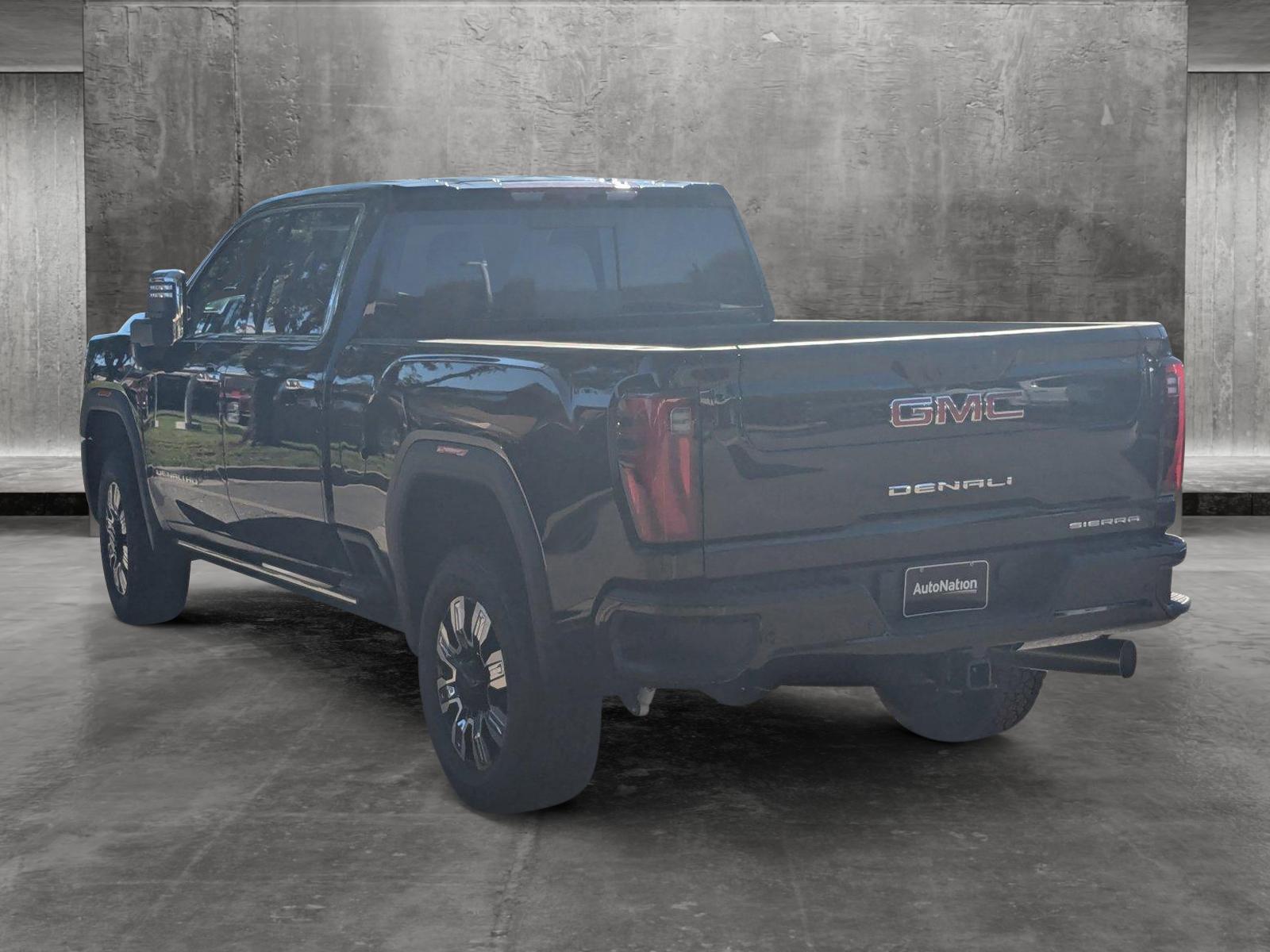 2024 GMC Sierra 2500 HD Vehicle Photo in LONE TREE, CO 80124-2750