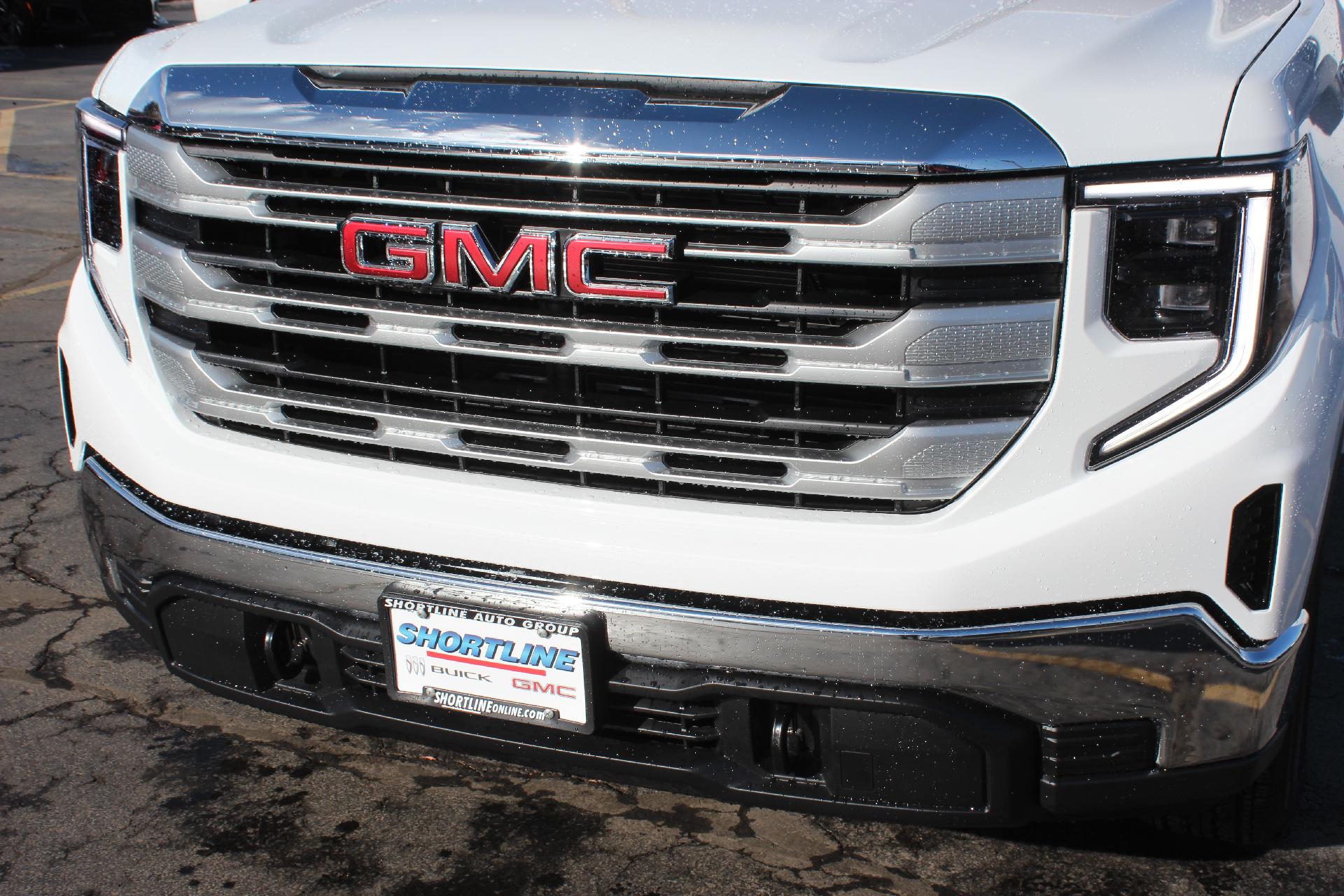 2025 GMC Sierra 1500 Vehicle Photo in AURORA, CO 80012-4011