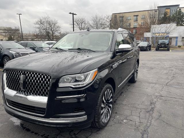 2023 Lincoln Navigator Vehicle Photo in BEACHWOOD, OH 44122-4298