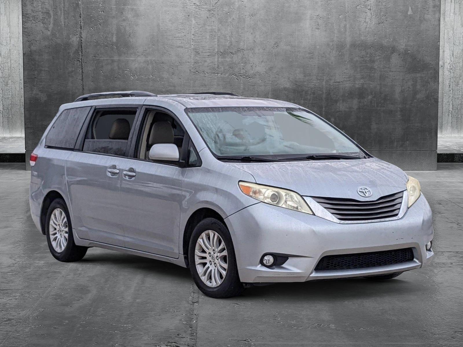 2011 Toyota Sienna Vehicle Photo in Davie, FL 33331