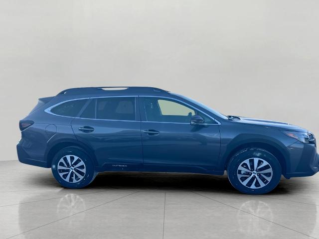 2025 Subaru Outback Vehicle Photo in Green Bay, WI 54304