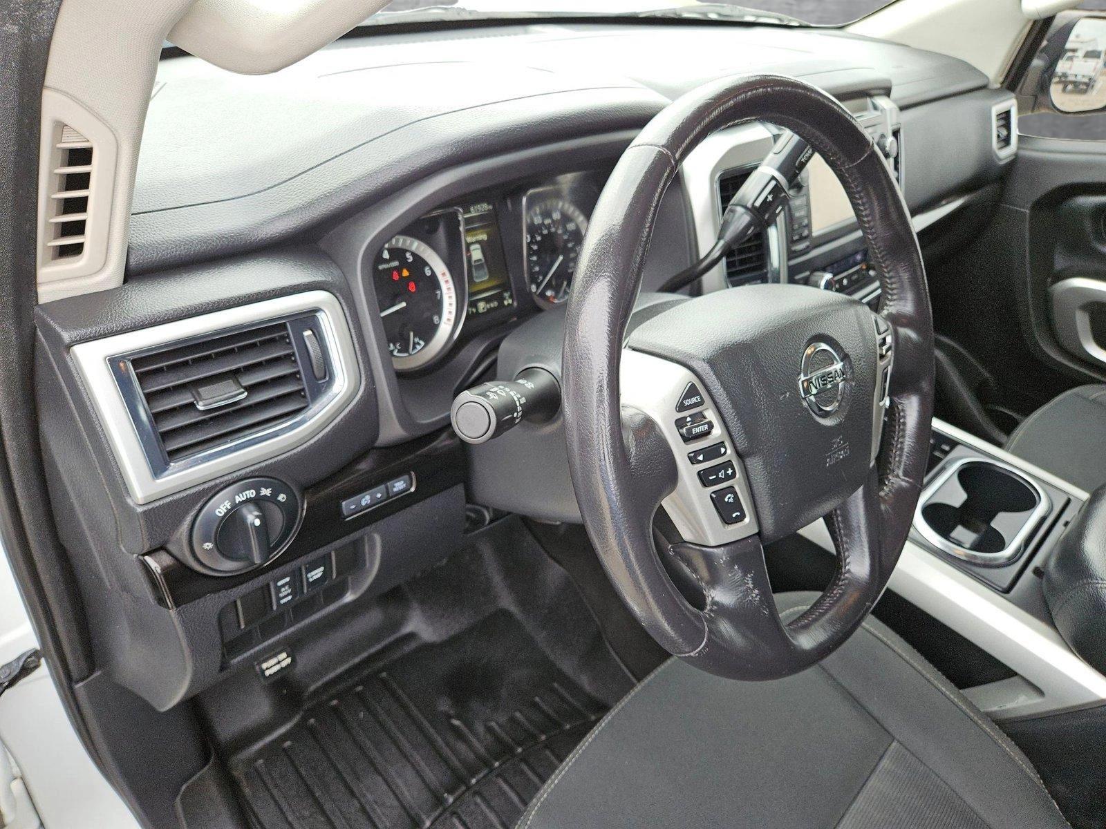 2018 Nissan Titan Vehicle Photo in CORPUS CHRISTI, TX 78416-1100