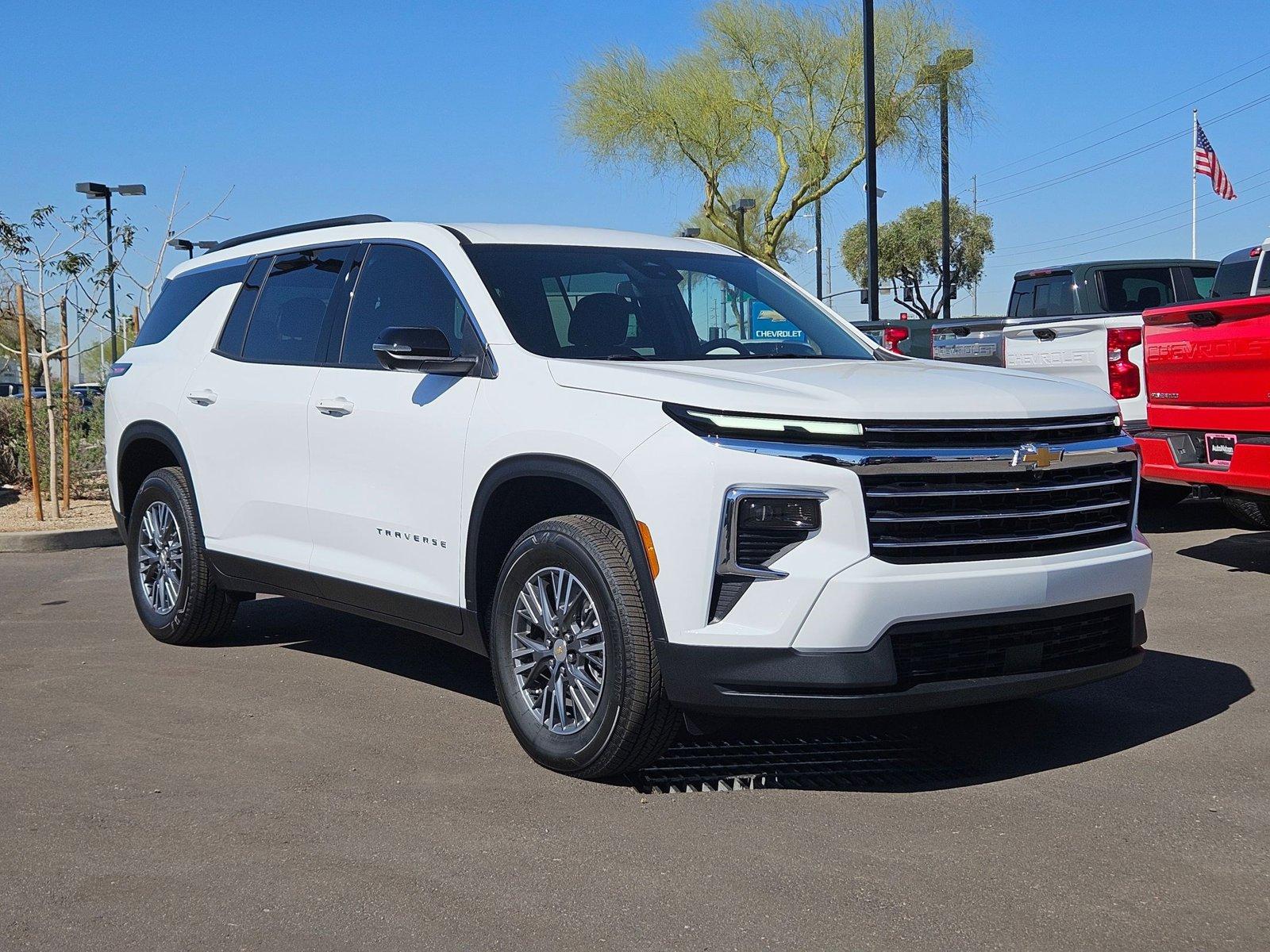 2025 Chevrolet Traverse Vehicle Photo in PEORIA, AZ 85382-3715