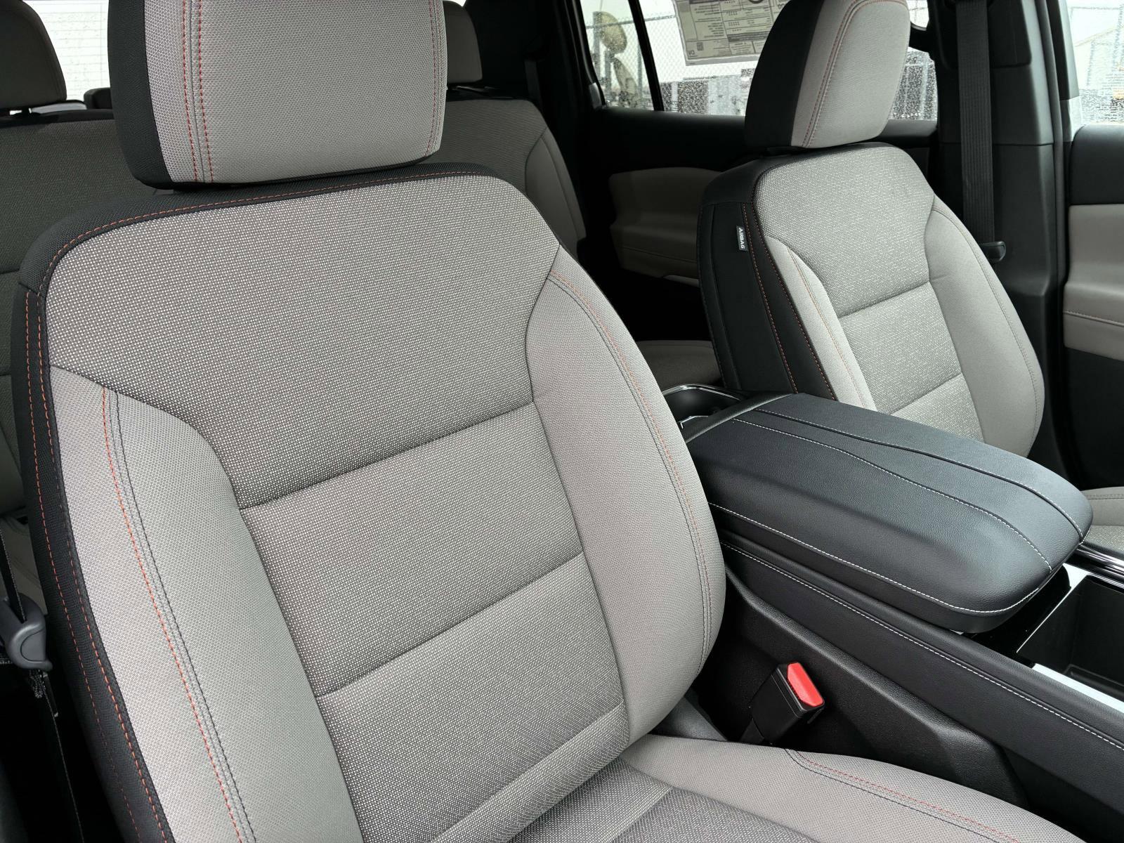 2025 Chevrolet Traverse Vehicle Photo in LOS ANGELES, CA 90007-3794
