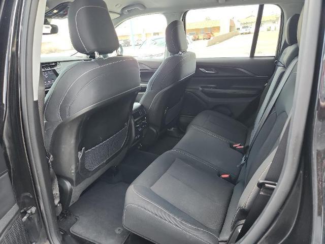 2024 Jeep Grand Cherokee Vehicle Photo in HAYS, KS 67601-1994