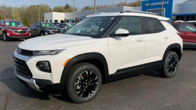 2022 Chevrolet Trailblazer Vehicle Photo in MOON TOWNSHIP, PA 15108-2571