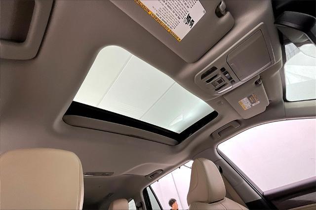2022 Toyota Highlander Vehicle Photo in Grapevine, TX 76051