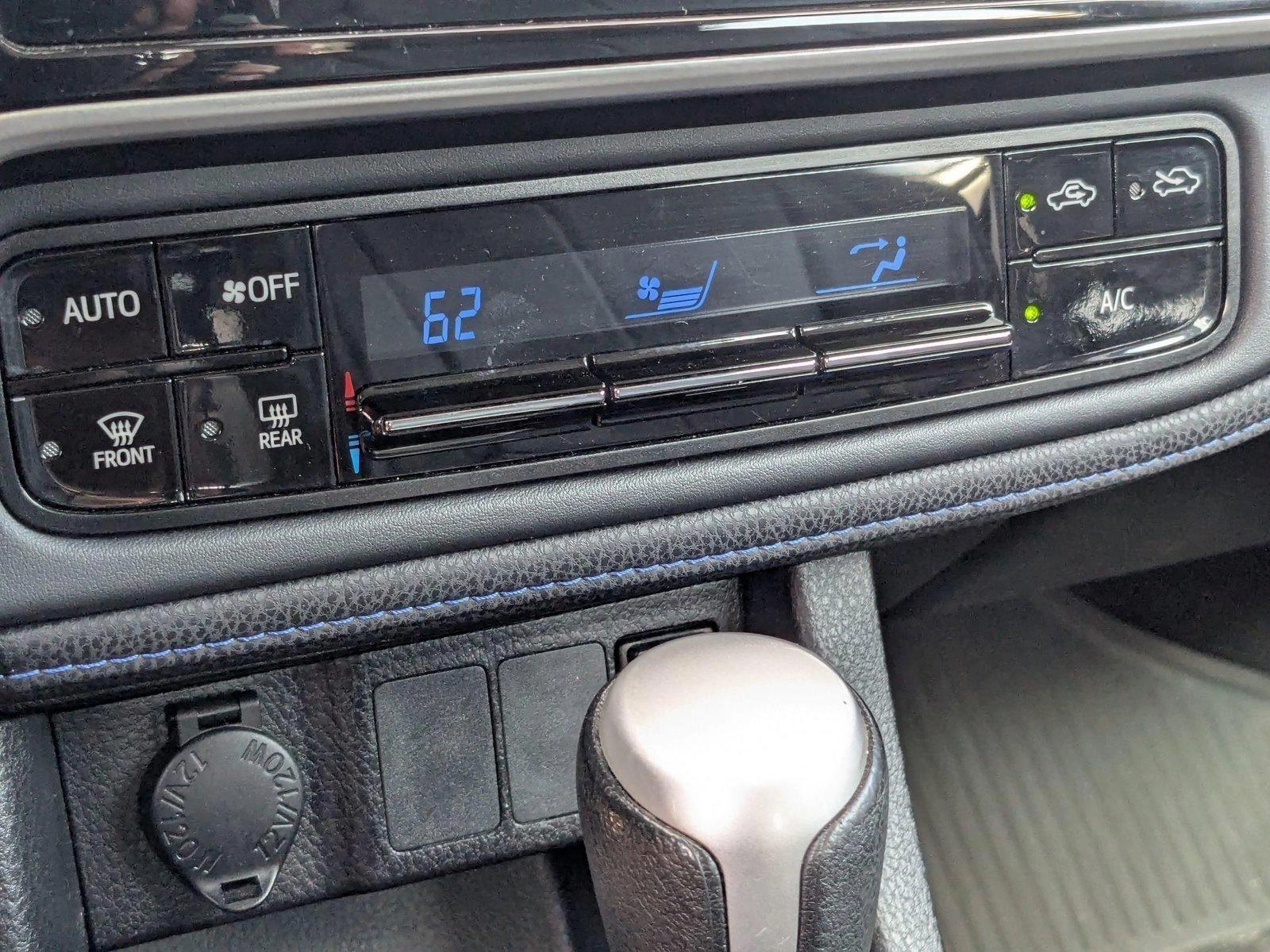 2018 Toyota Corolla Vehicle Photo in St. Petersburg, FL 33713