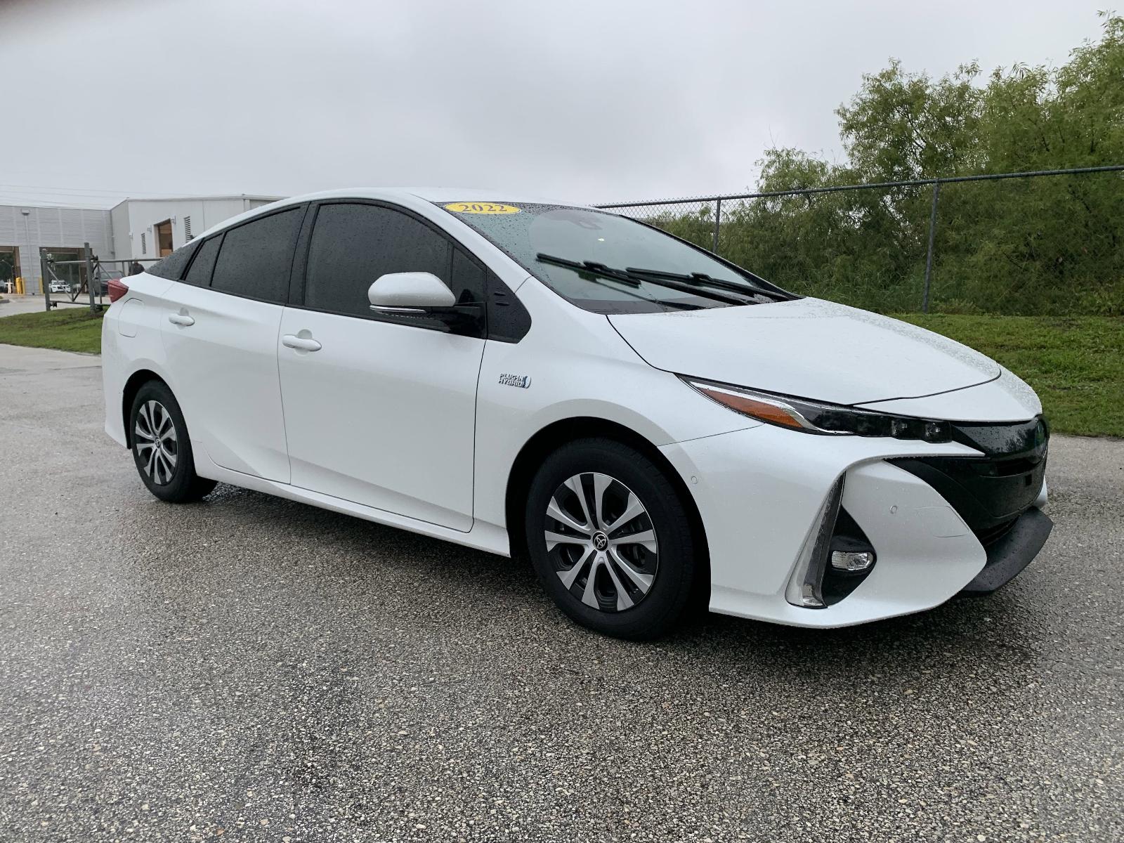 Used 2022 Toyota Prius Prime Limited with VIN JTDKAMFP1N3207052 for sale in Winter Haven, FL