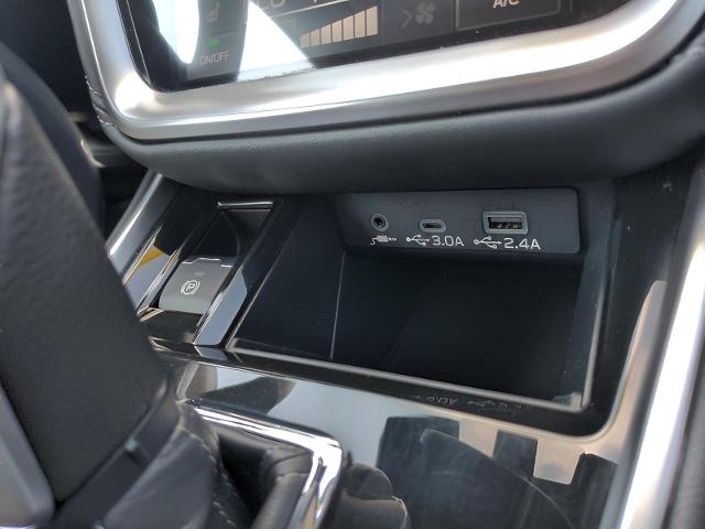 2024 Subaru Outback Vehicle Photo in Green Bay, WI 54304