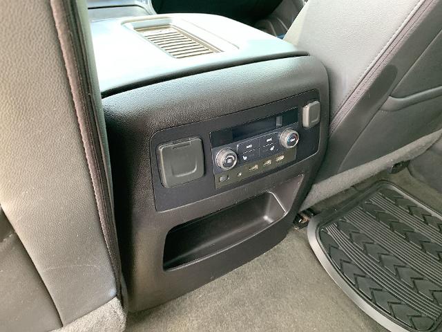 2018 Chevrolet Tahoe Vehicle Photo in MOON TOWNSHIP, PA 15108-2571