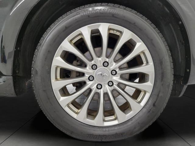 2015 INFINITI QX80 Vehicle Photo in NEENAH, WI 54956-2243