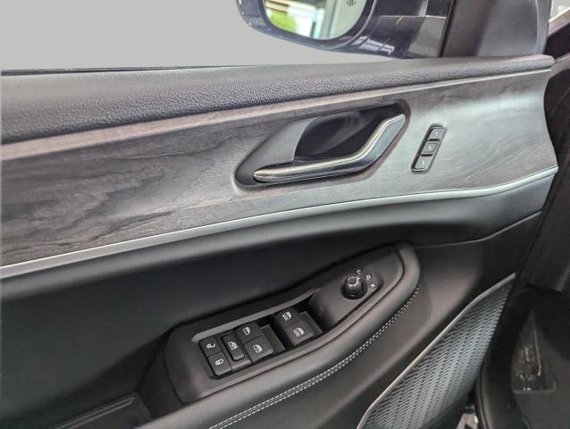 2025 Jeep Grand Cherokee L Vehicle Photo in Oshkosh, WI 54901