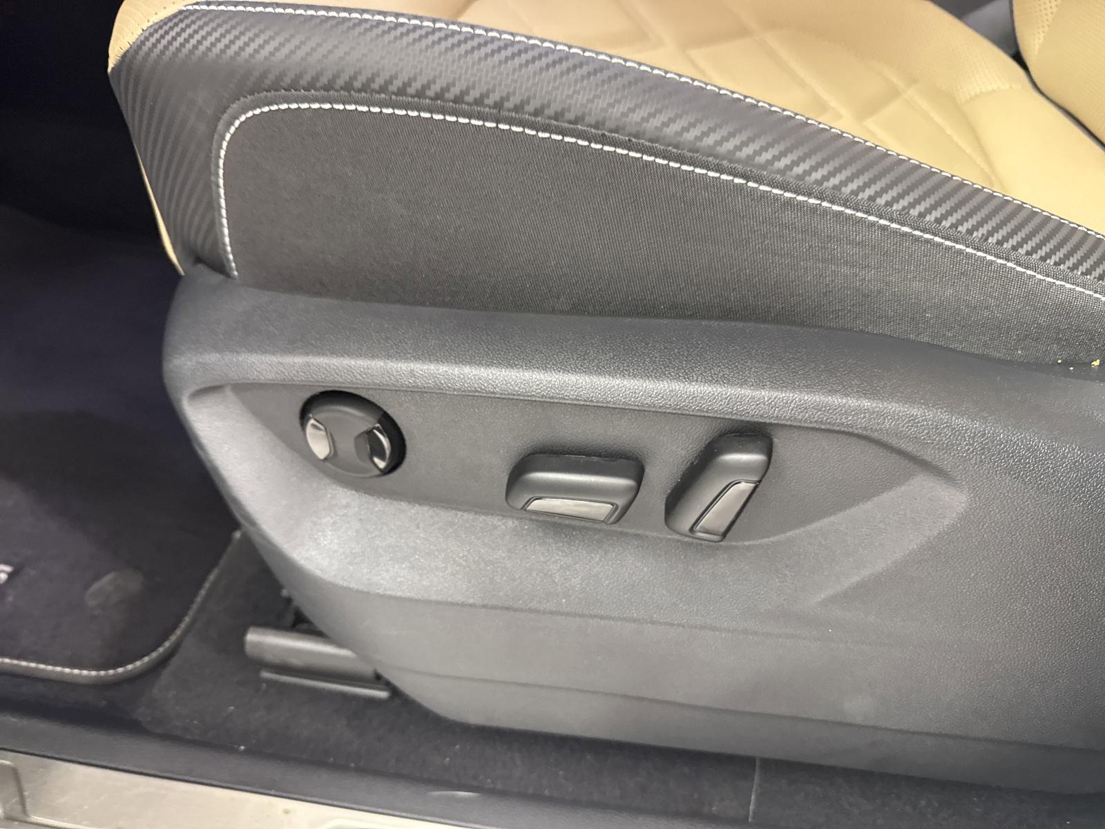 2024 Volkswagen Atlas Cross Sport Vehicle Photo in Georgetown, TX 78626