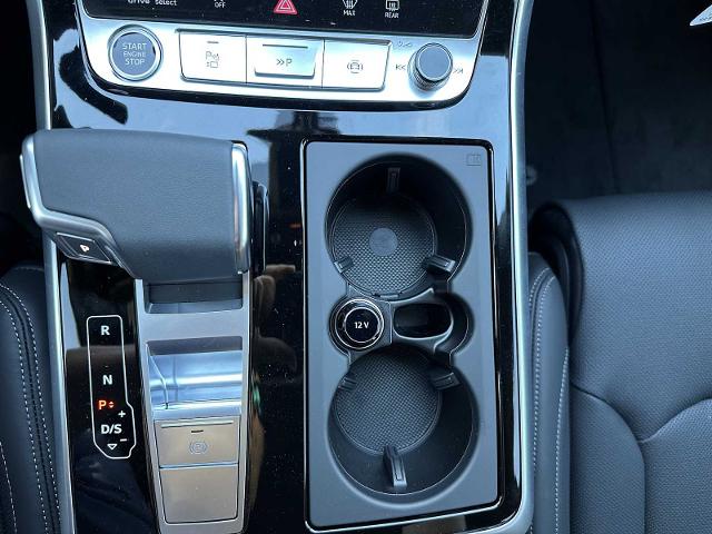 2025 Audi Q7 Vehicle Photo in HOUSTON, TX 77090