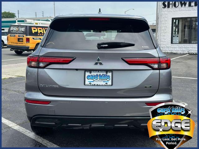 2023 Mitsubishi Outlander Vehicle Photo in Roslyn, NY 11576