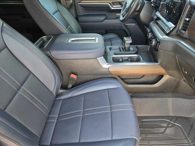 2022 Chevrolet Silverado 1500 Vehicle Photo in DENTON, TX 76210-9321