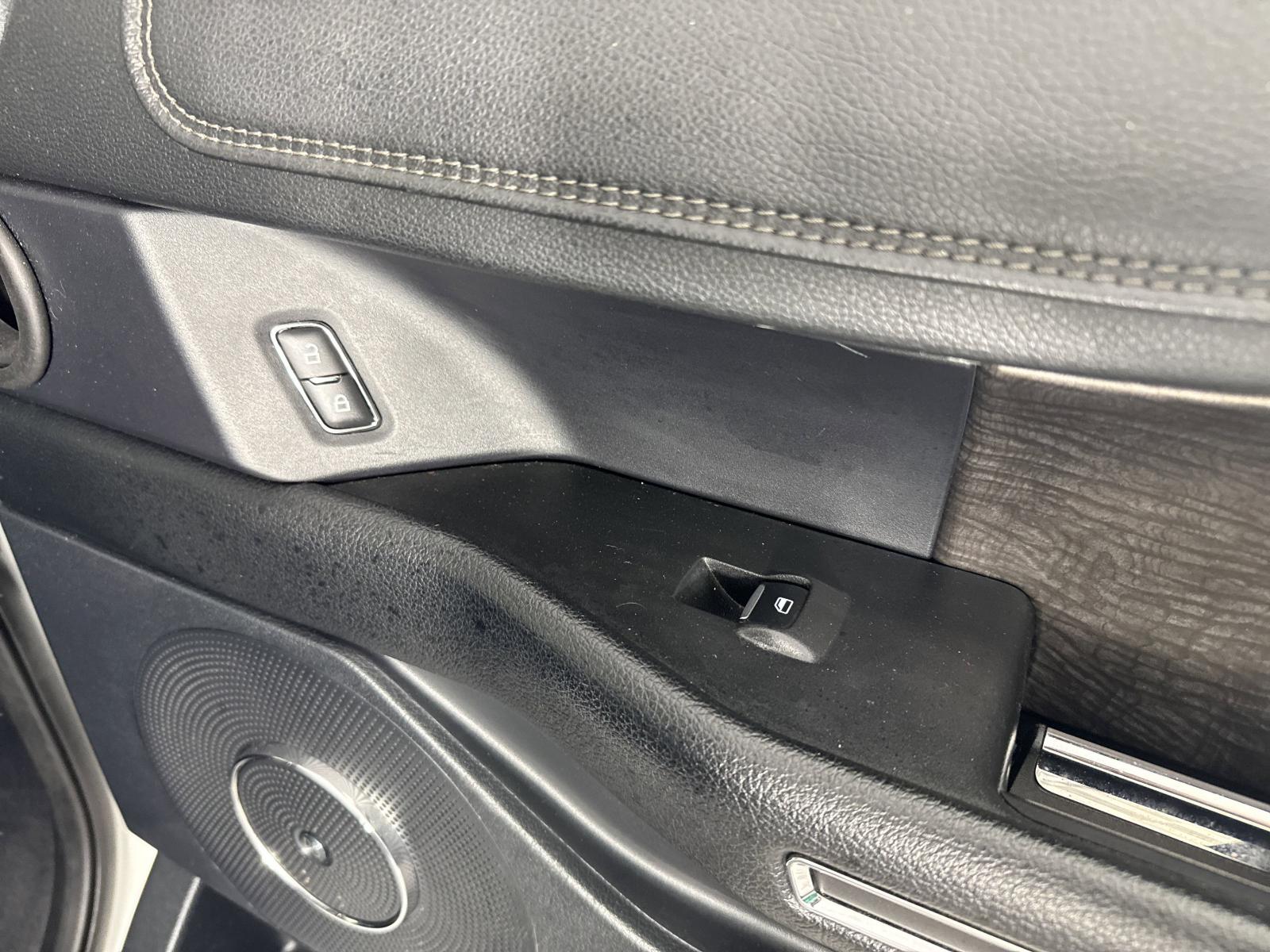 2021 Ford Expedition Max Vehicle Photo in GEORGETOWN, TX 78626-7508