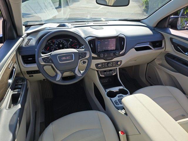 2024 GMC Terrain Vehicle Photo in Pleasant Hills, PA 15236