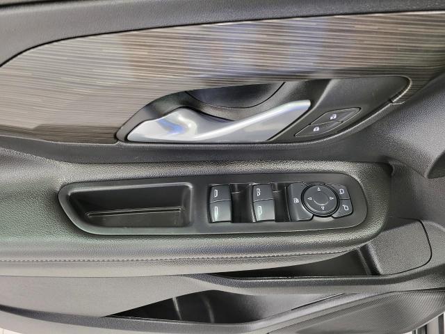 2024 GMC Terrain Vehicle Photo in GREEN BAY, WI 54303-3330