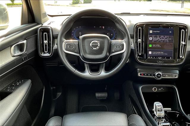 2025 Volvo XC40 Vehicle Photo in Houston, TX 77007