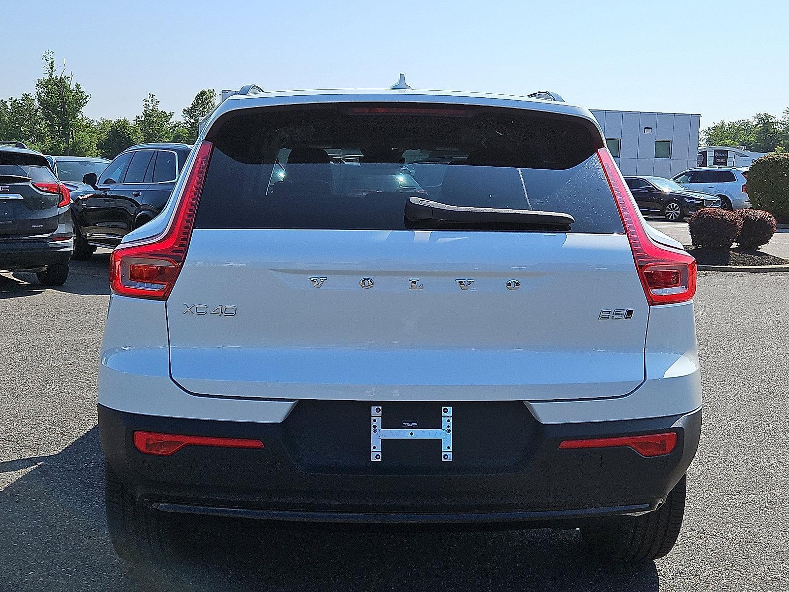 2026 Volvo XC40 Vehicle Photo in Trevose, PA 19053