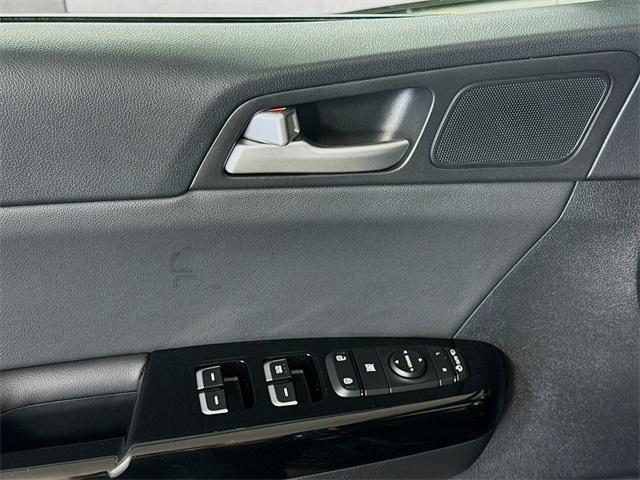 2022 Kia Sportage Vehicle Photo in Everett, WA 98204