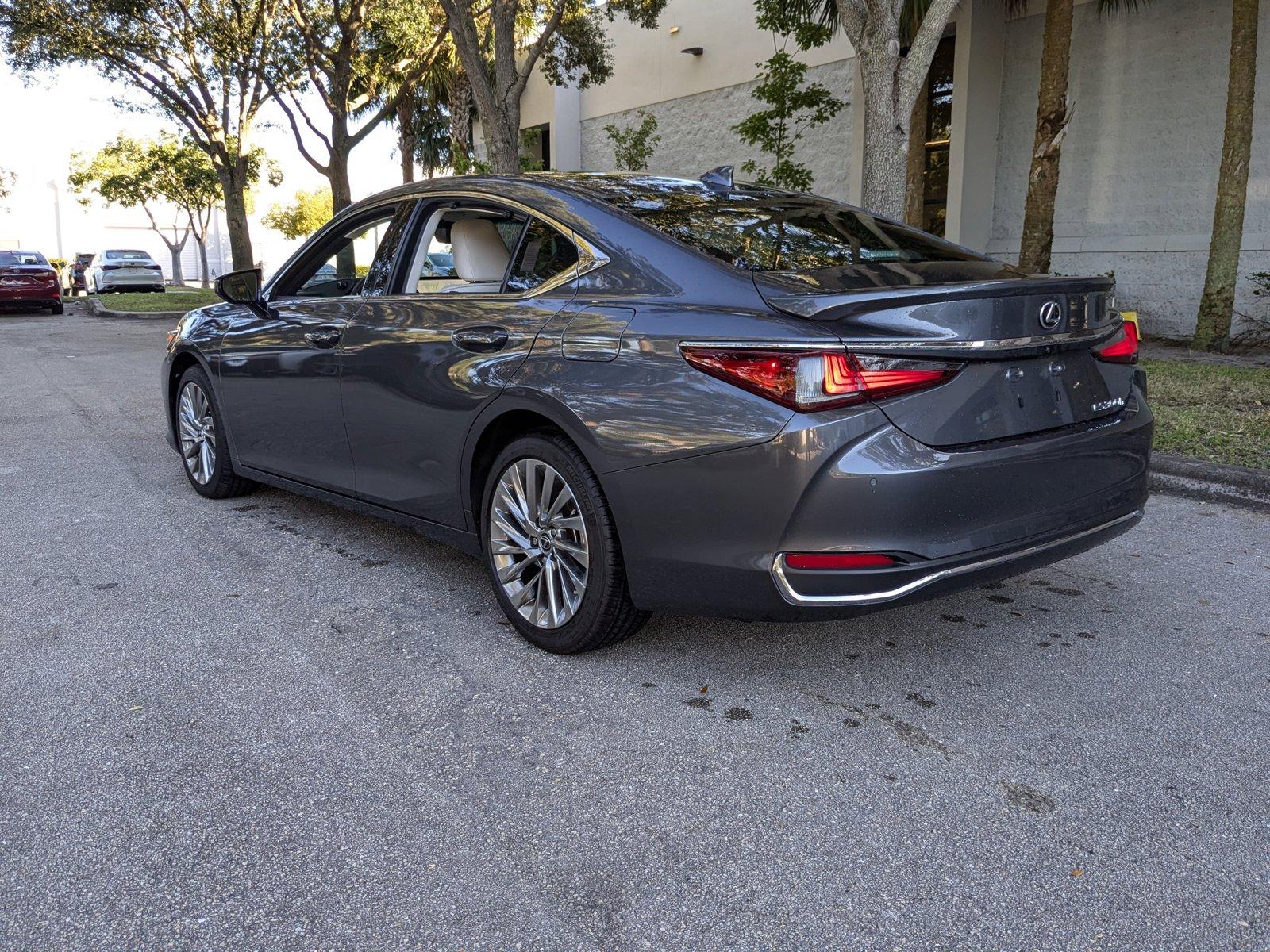 2023 Lexus ES 300h Vehicle Photo in West Palm Beach, FL 33417