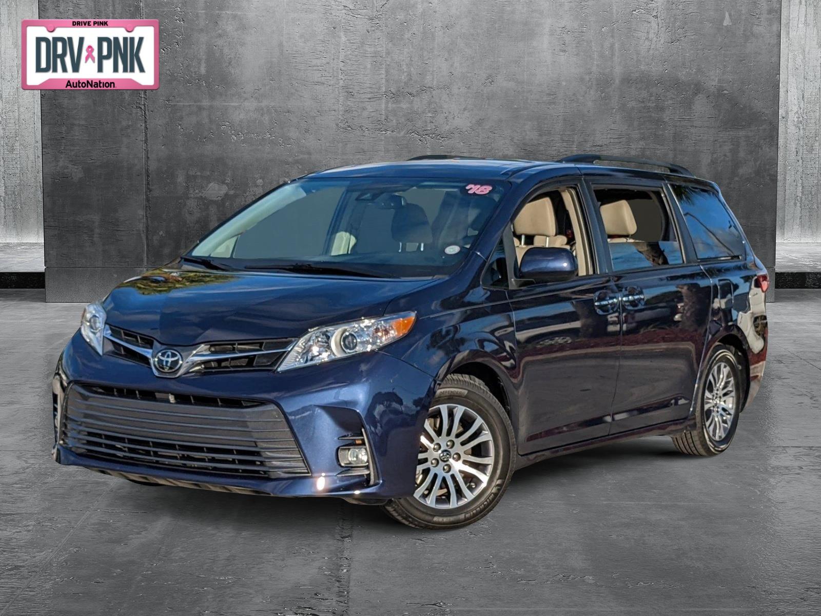 2018 Toyota Sienna Vehicle Photo in Davie, FL 33331