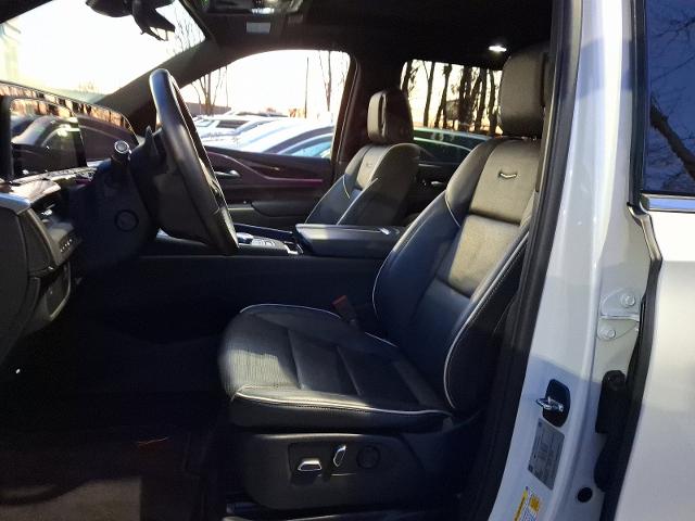 2023 Cadillac Escalade Vehicle Photo in TREVOSE, PA 19053-4984