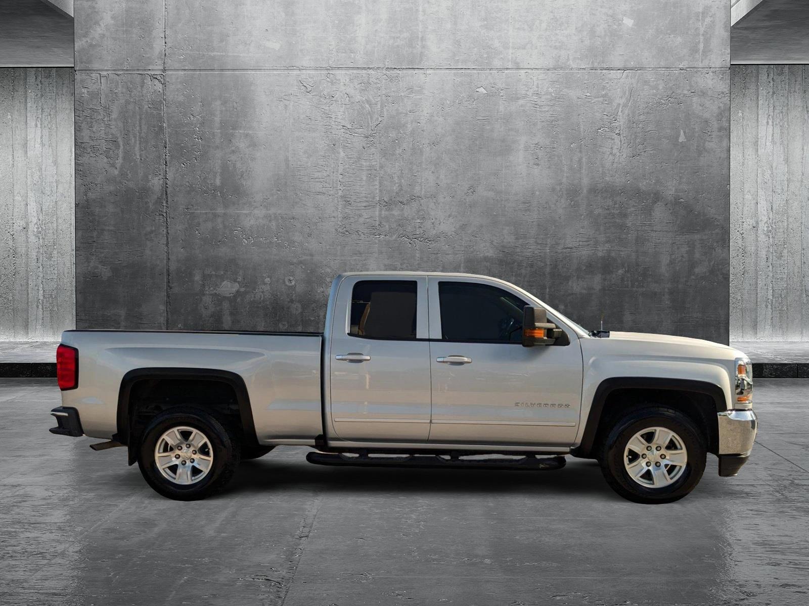 2017 Chevrolet Silverado 1500 Vehicle Photo in St. Petersburg, FL 33713