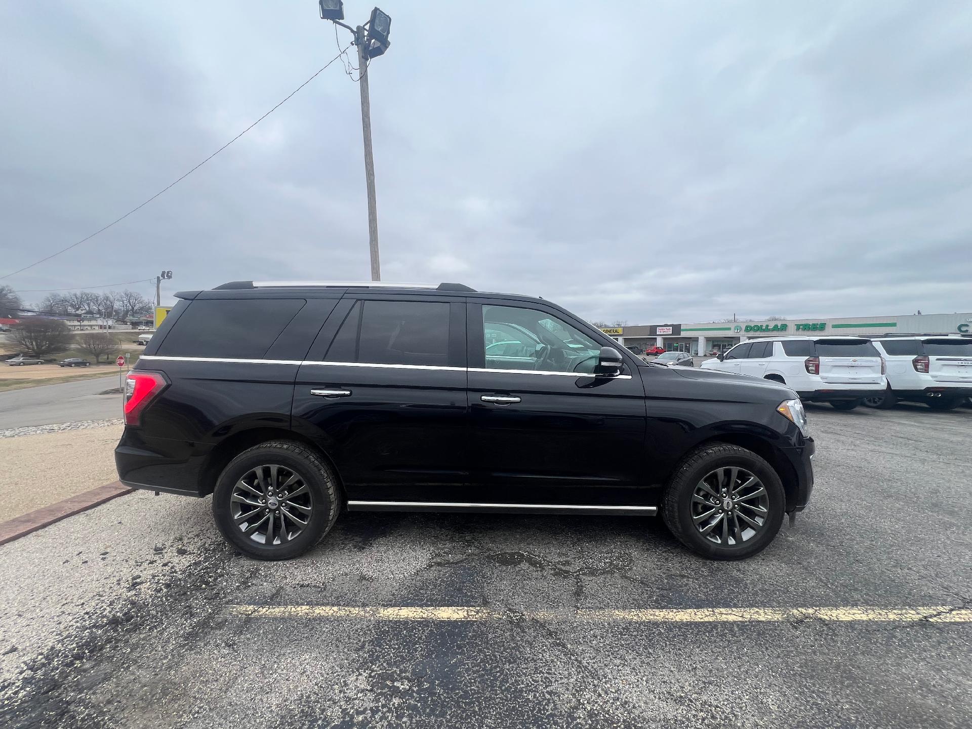 Used 2021 Ford Expedition Limited with VIN 1FMJU2AT4MEA38414 for sale in Doniphan, MO