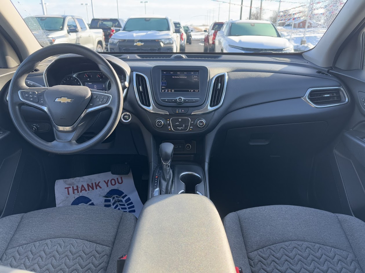 2023 Chevrolet Equinox Vehicle Photo in BOONVILLE, IN 47601-9633