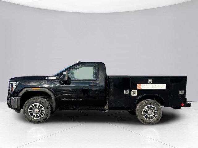 2025 GMC Sierra 3500 HD Vehicle Photo in LEOMINSTER, MA 01453-2952