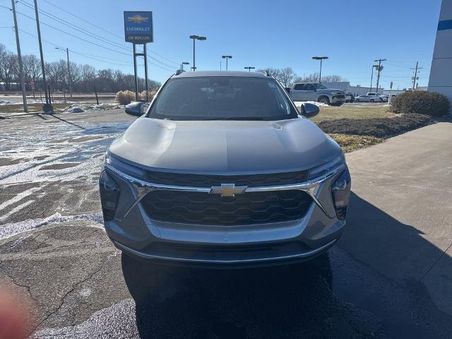 2025 Chevrolet Trax Vehicle Photo in MANHATTAN, KS 66502-5036