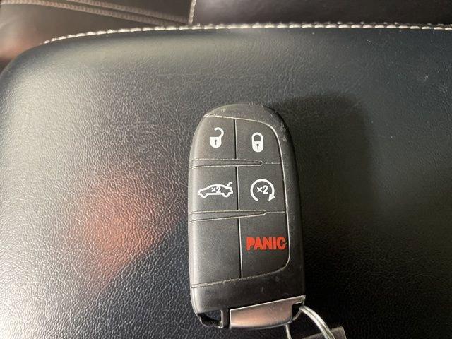 2022 Chrysler 300 Vehicle Photo in PHOENIX, AZ 85014-3381