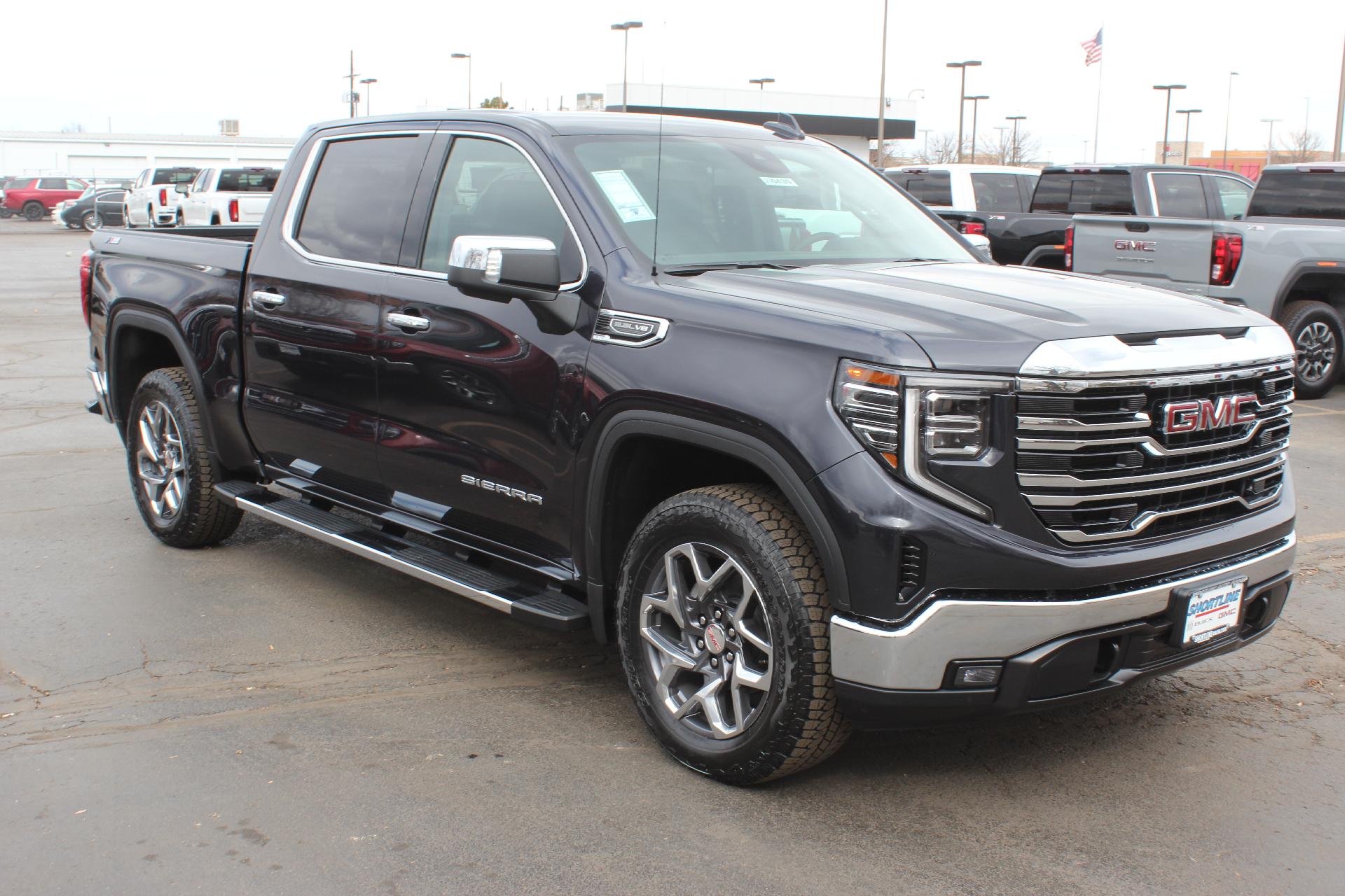 2025 GMC Sierra 1500 Vehicle Photo in AURORA, CO 80012-4011