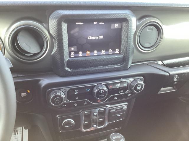 2023 Jeep Wrangler Vehicle Photo in Gardner, MA 01440