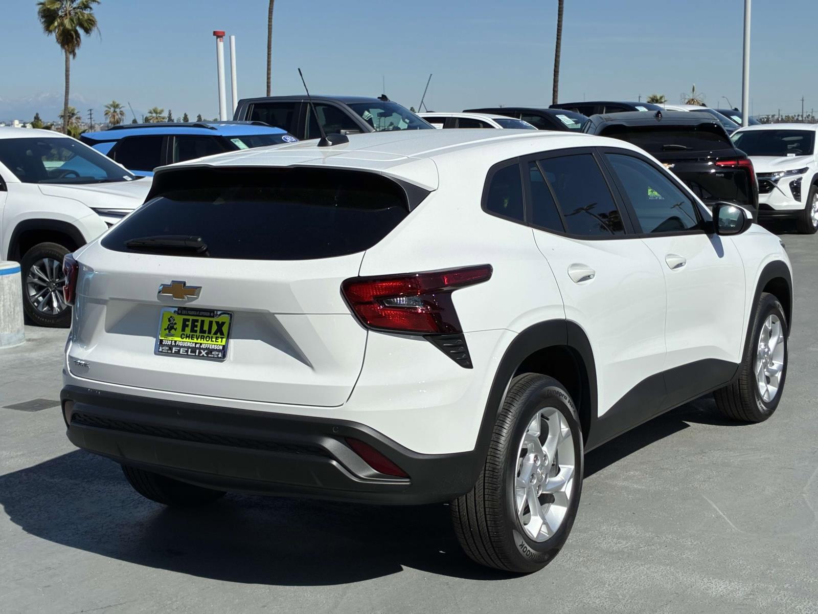 2025 Chevrolet Trax Vehicle Photo in LOS ANGELES, CA 90007-3794