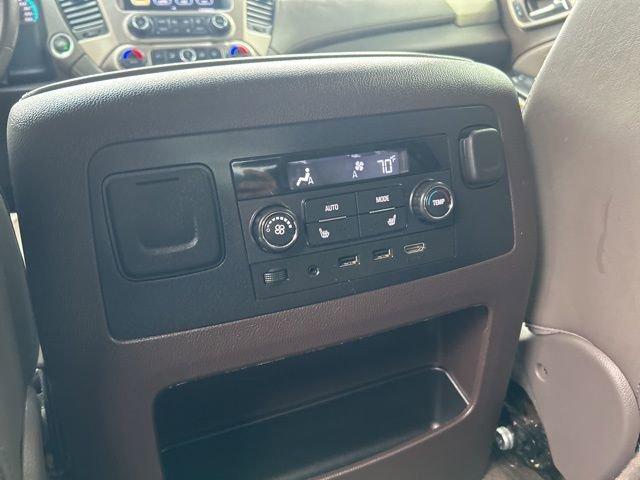 2017 GMC Yukon Vehicle Photo in MEDINA, OH 44256-9631