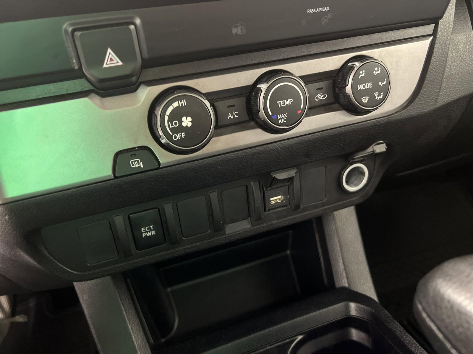 2020 Toyota Tacoma 2WD Vehicle Photo in GEORGETOWN, TX 78626-7508
