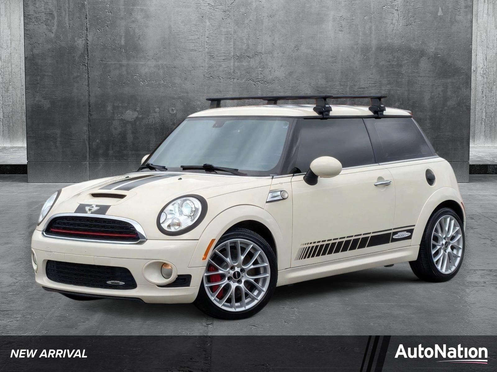 2009 MINI John Cooper Works Hardtop Vehicle Photo in Spokane Valley, WA 99212