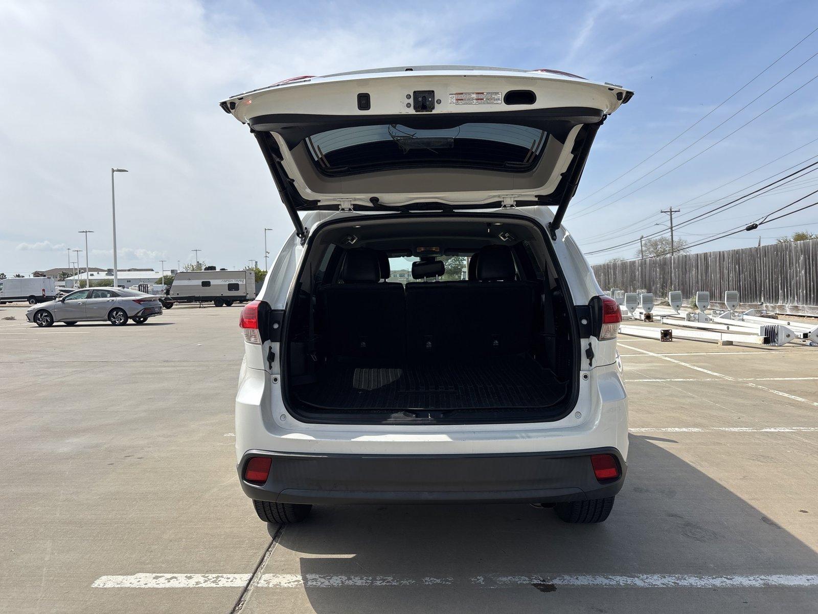 2017 Toyota Highlander Vehicle Photo in Corpus Christi, TX 78415