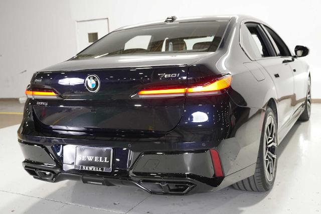 2024 BMW 760i xDrive Vehicle Photo in GRAPEVINE, TX 76051